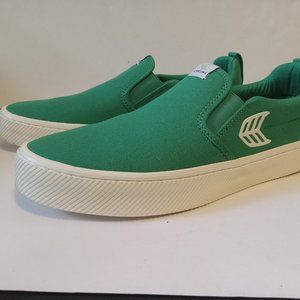 Cariuma Men's Canvas Green Slip-ons. Men's Size 9 1/2. Women's Size 11